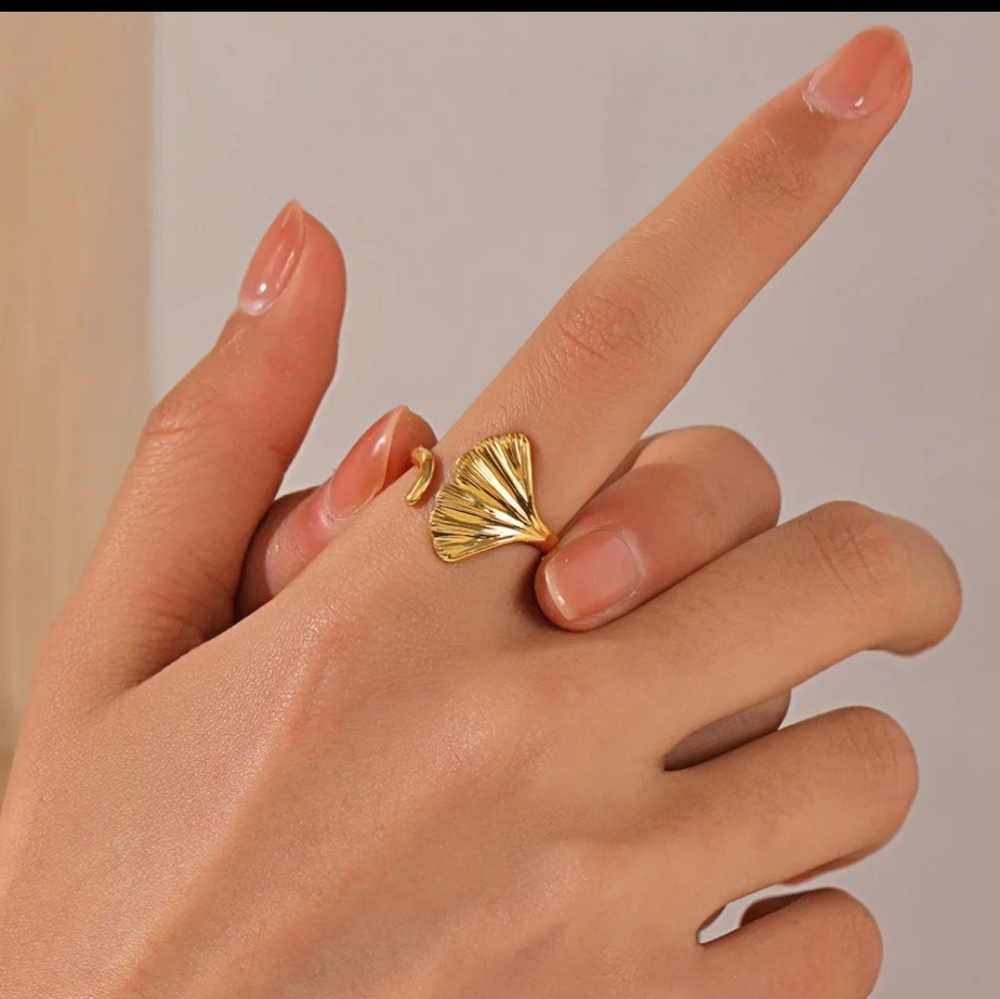 Mermaid Tail Ring